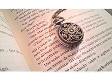 Load image into Gallery viewer, Naruto Quartz Necklace Pendant